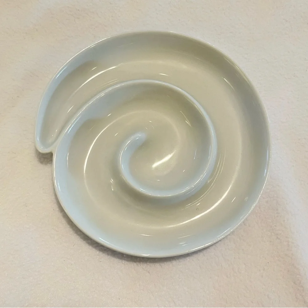 Crate & Barrel Porcelain Circle Swirl Appetizer Serve Wear